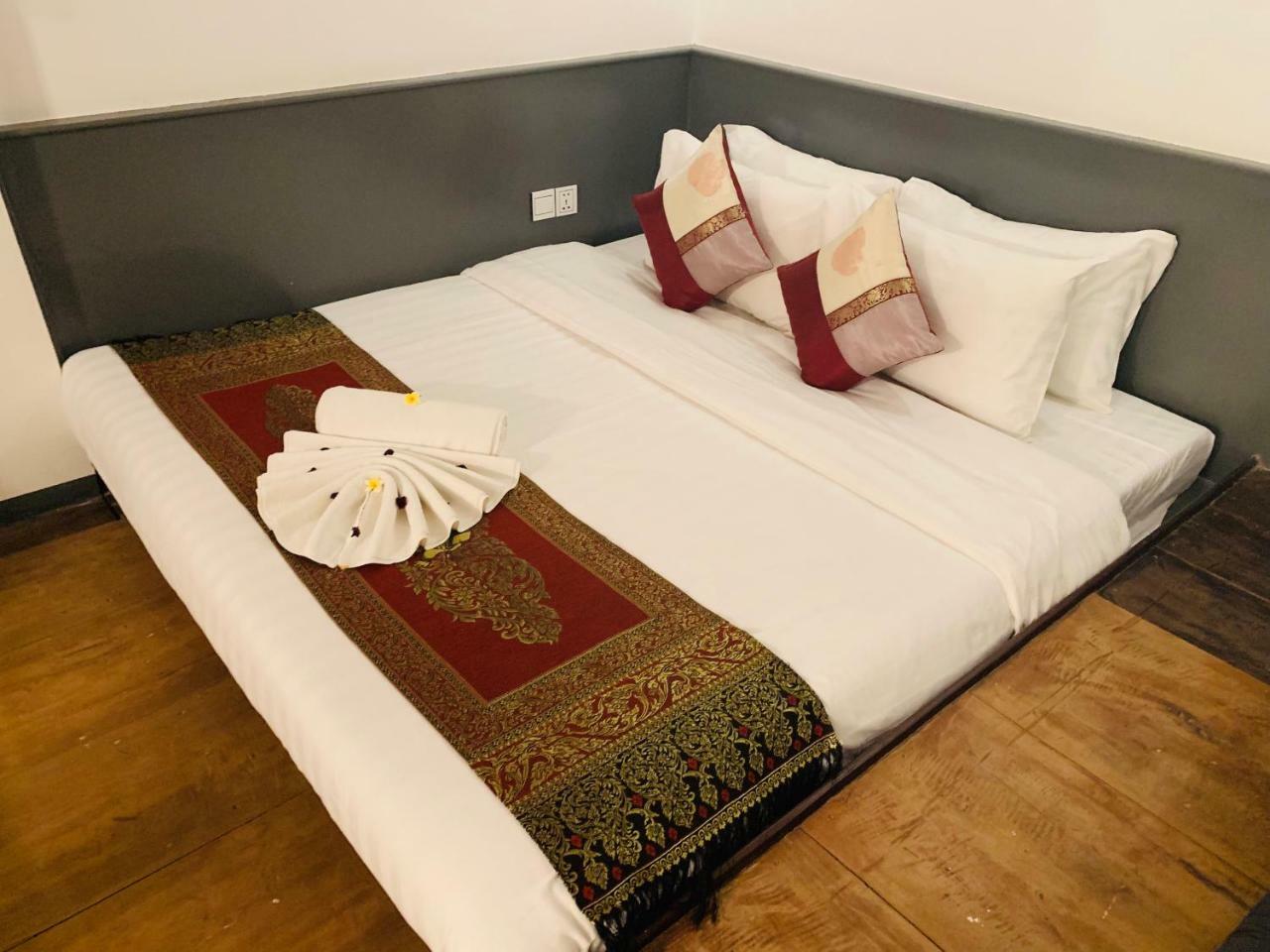 1004 Boutique Hotel Siem Reap Exterior photo
